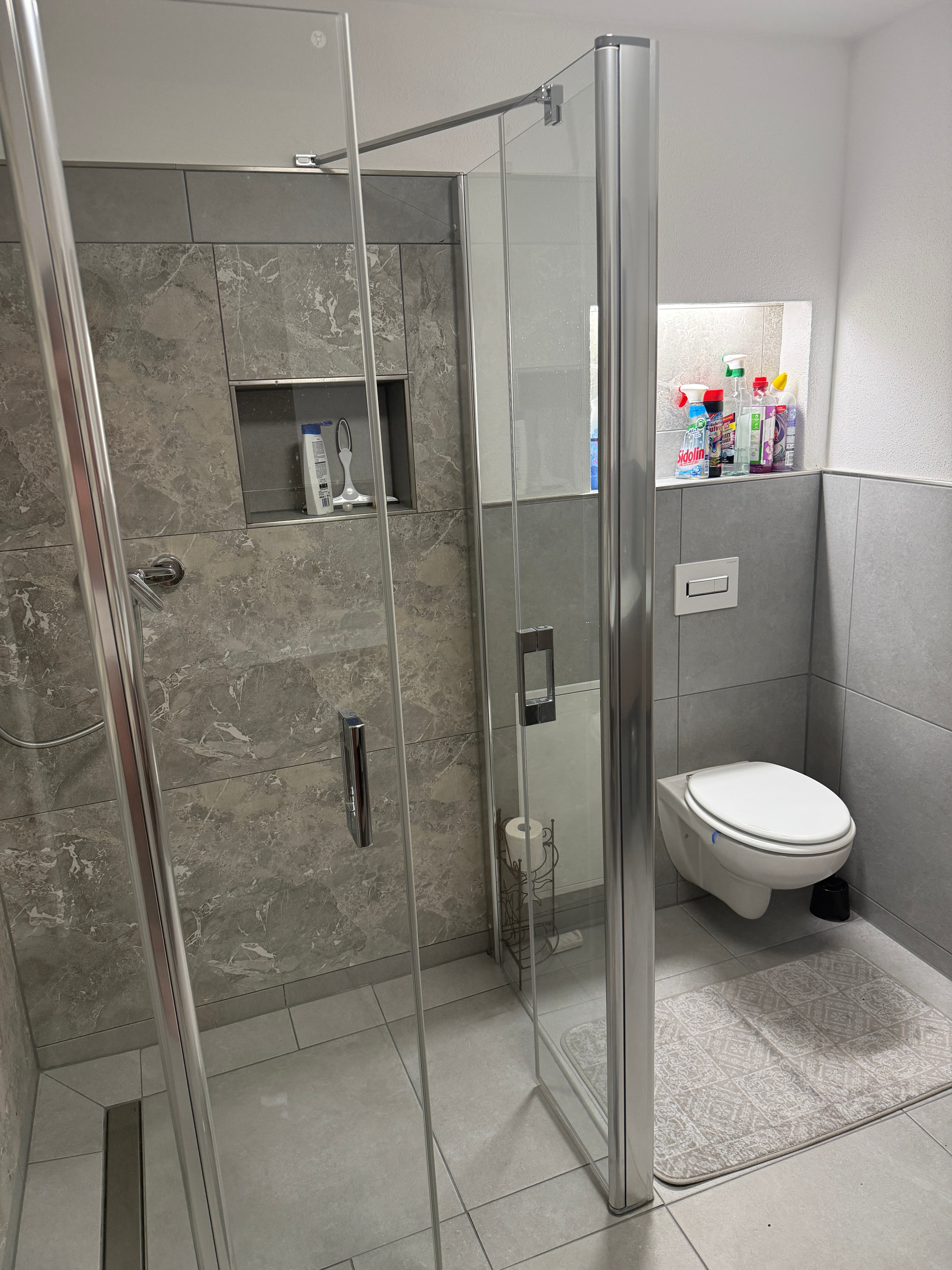 Walk-in-Dusche in Marmoroptik — Bäder, NRW · Deutschland · Trust NordBau