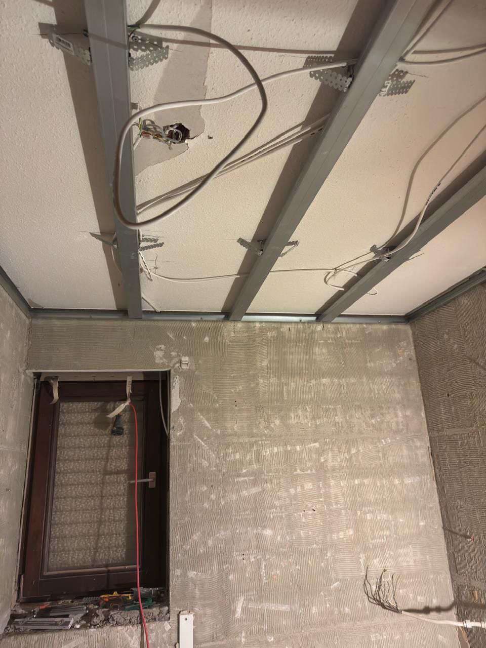Decke abgehängt, Elektro verlegt — Ausführung, NRW · Deutschland · Trust NordBau