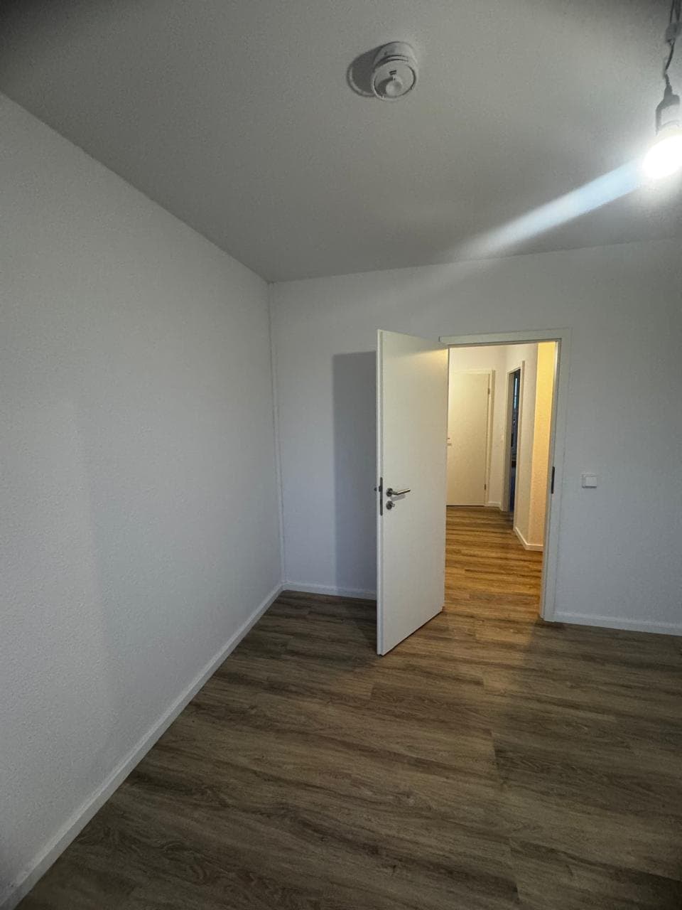 Wohnraum mit Flurdurchgang, bezugsfertig — Wohnräume, NRW · Deutschland · Trust NordBau